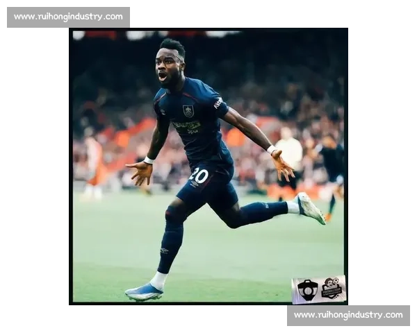 塞拉利昂设计师笔下的阿森纳：客场球衣里的非洲情书